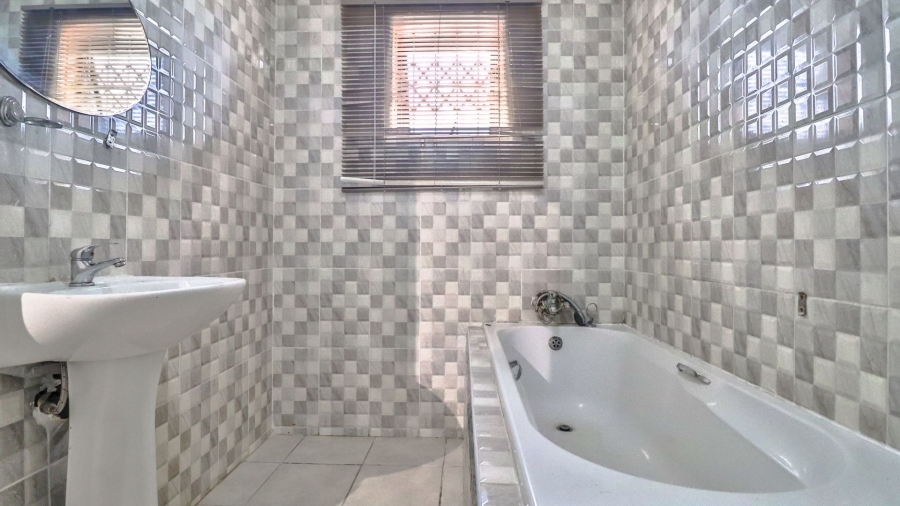 4 Bedroom Property for Sale in Amalinda Eastern Cape